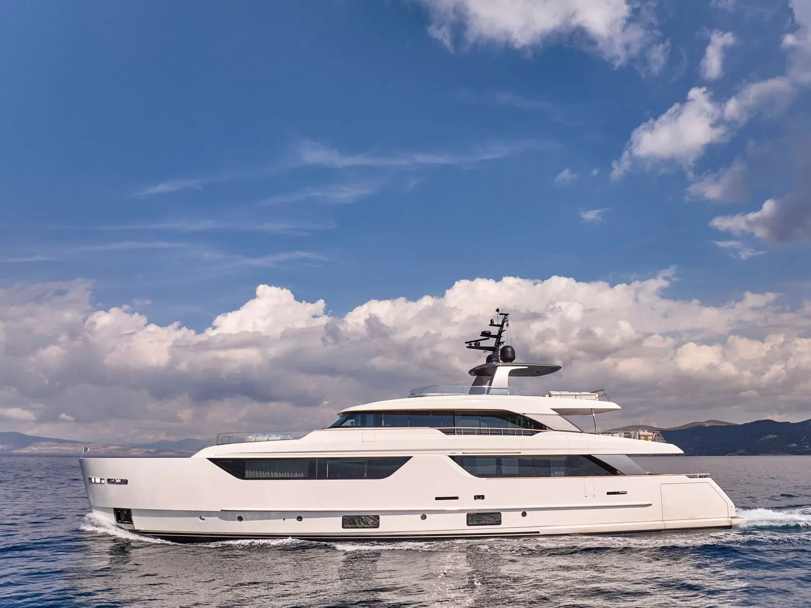 K2 yacht image 1